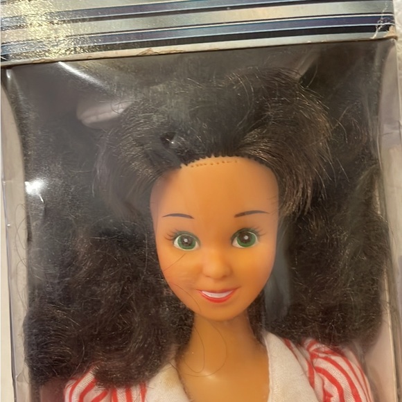 Vintage 1990s Ruby’s Diner Waitress Barbie Doll. NEW!! In Box! - Picture 7 of 7